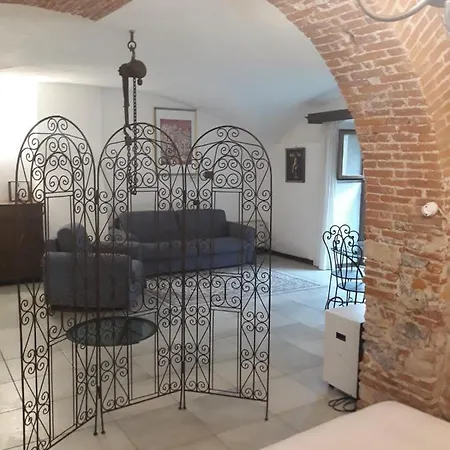 In Sacone Lägenhet